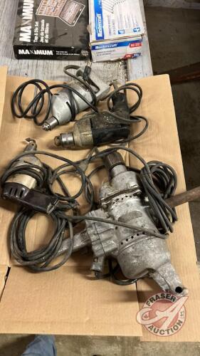 Electric drill lot. 4 electric drills, H48