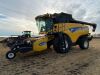 *2008 NH CX8070 combine - 2