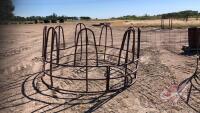 Tombstone Bale feeder, H62
