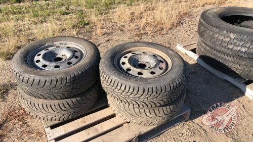 225/65R17 Winter Tires - Dodge Caravan, H74