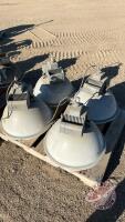 shop/barn lights (4), H117