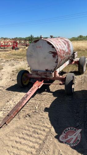 300gal Tank on 4 wheel farm wagon, H149