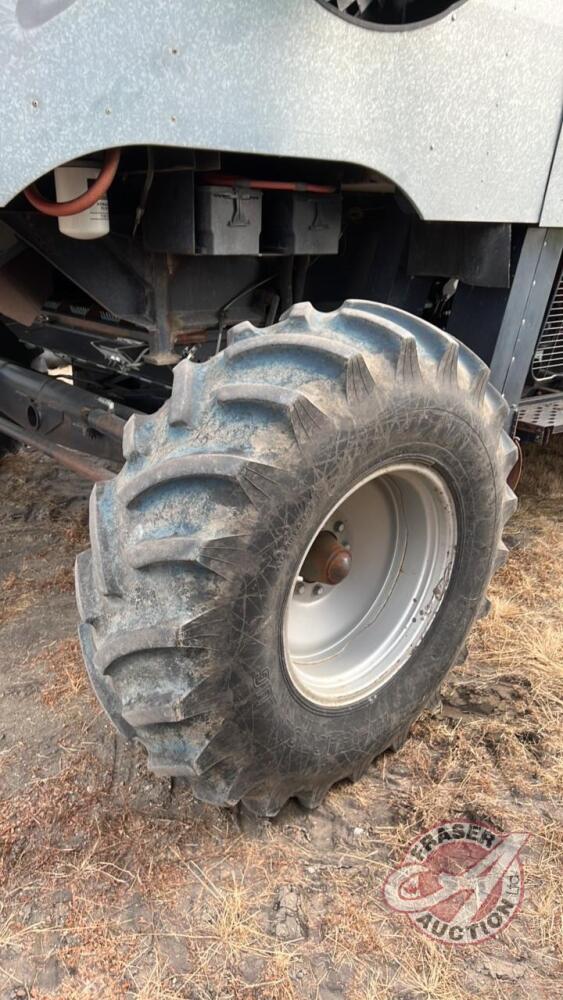 1990 Gleaner R70 SP Combine with pick-up head, 3476 eng hrs showing ...