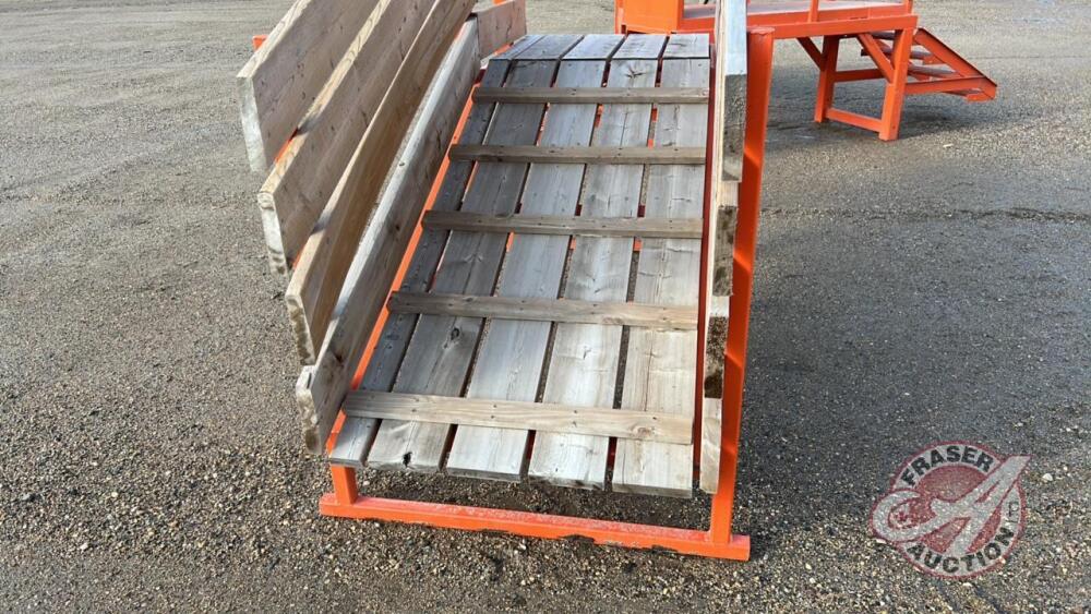 New sheep/pig loading chute, J37