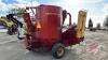 New Holland 358 Mix Mill, hyd unload, 1000 PTO, 2-screens, bale feeder, s/n633473 (-chains are seized), J76 - 9