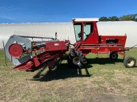 *1985 24' IH 4000SP Swather