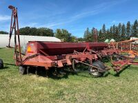 *1988 28' CaseIH 7200 Hoe press drills