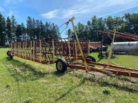 *70' Farm King hyd lift Diamond harrows