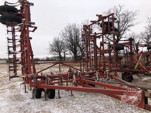 38ft Wilrich field cultivator with Wilrich harrows, K58