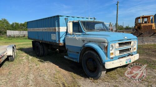 1967 Chev 50 s/a grain truck, 95,013 showing, VIN#CE5371110968, Owner: Kenneth R Gardiner, Seller: Fraser Auction_____________________