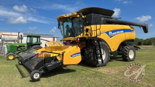 NH CX8080 Elevation SP Combine, 1405 Engine Hrs showing, 1078 Threshing hrs showing, s/n581959041