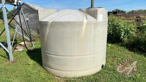 1200 US gal poly water tank