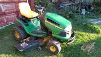 JD LA145 Hydrostatic lawn tractor, 451 hrs showing