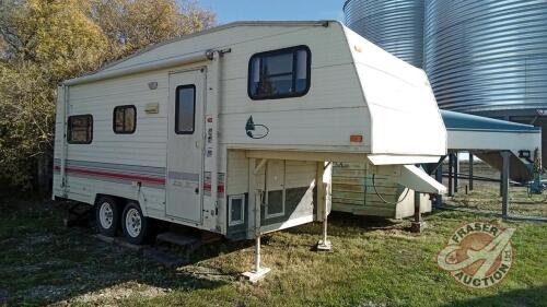 21.5ft Terry Resort t/a 5th wheel camper