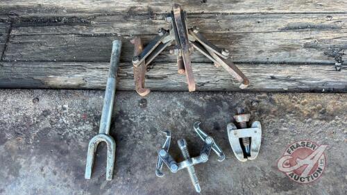 (3) small pullers and a tie rod splitter