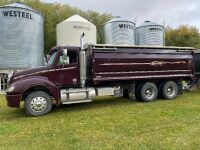 *2006 Freightliner Columbia t/a grain truck, 1,170,883 kms showing, VIN#1FUJA6AV66LV40760, Owner: RAY-EL FARMS LTD, Seller: Fraser Auction _________________***TOD, FRESH SAFETY & KEYS***