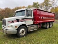 *2000 Freightliner FL112 t/a grain truck, 640,710 showing, VIN# 1FUYTEDB9YHB83605, Owner: RAY-EL FARMS LTD, Seller: Fraser Auction______________, *** TOD, FRESH SAFETY & KEYS***