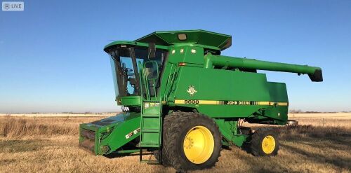 *1997 JD 9600 sp Combine