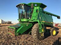 *1997 JD 9600 sp Combine