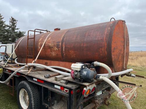 1000 gal Steel water tank