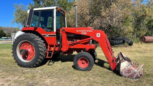 IH 1086 2wd tractor, 4922hrs showing, s/n2610181U48067