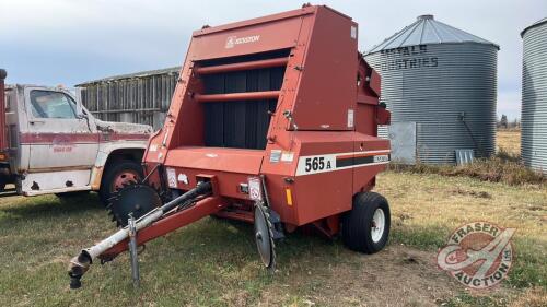 Hesston 565A RND baler, s/n01390