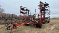 32ft Morris Challenger II L-233 air seeder with Bourgault 2115 Special 2 compartment air cart, Cart s/n3668