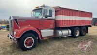 1981 Kenworth W900 t/a grain truck, 812703 showing, s/nC911234, Owner: William W Stadnyk, Seller: Fraser Auction___________________
