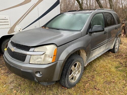 *2005 Chev Equinox SUV w/auto trans, 4 door Hatchback, RUNNING PARTS VEHICLE ONLY NO TOD