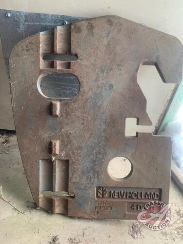 (8) suitcase weights 40kg (off NH 8870 tractor)