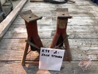 2 jack stands, K79