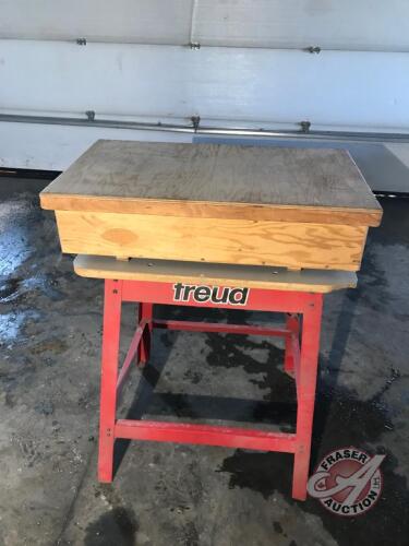 Freud Router & Stand