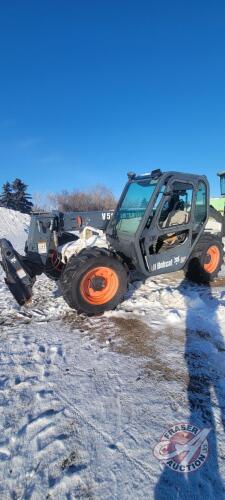 Bobcat V518 telehandler