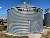 *Westeel 2700-bus flat bottom bin