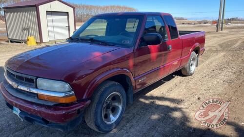 2003 Chevrolet S10, 174,617kms showing, F32 VIN#1GCCS19X538236940 Owner: Fairstone Seller: Fraser Auction Services Ltd. ___________________________ ***Keys, Fairstone Letter in office trailer***