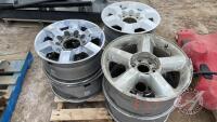 Pallet of Aluminum Rims: Damaged, F37