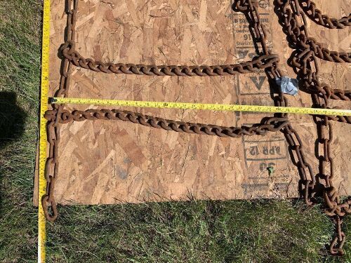 *2’x6’ approx. set of 2 tire chains (C)