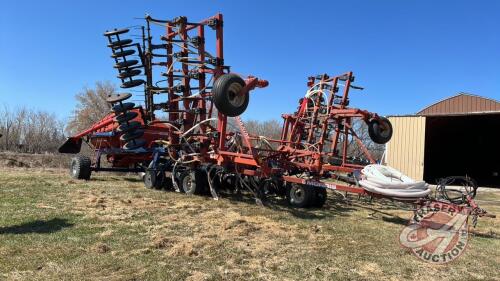 34ft Morris Maxim Model 34A/D air drill with Morris 7180 air cart