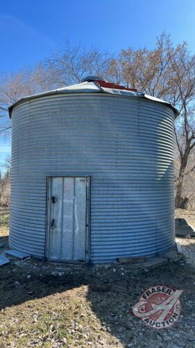 BIN #13 approx 1350 bushel bin in cement