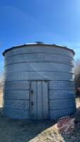 BIN #10 approx 1350 bushel bin on steel floor