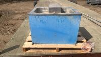 Canarm Waterer, F67