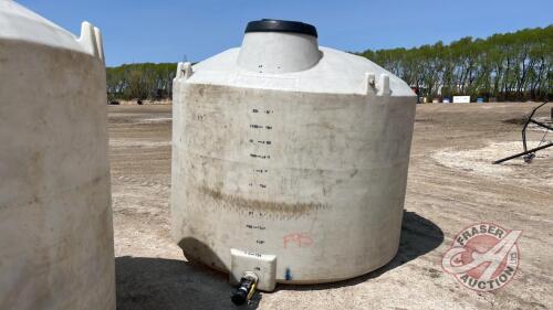 1250 gal Poly Water Tank with 2" banjo valve, F95