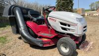 White L-145G Lawn Tractor w/ Bagger s/n3C272I30028, F92 ***Keys in Office Trailer***