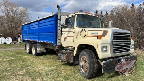 1988 Ford L9000 tandem axle grain truck, 752,050 showing, VIN #1FDYU90WXJVA53479 Owner: Kevin D Sparrow Ltd. Seller: Fraser Auction _______________________
