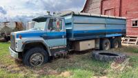 1981 IH S1900 tandem axle grain truck, NO TOD - FARM USE ONLY