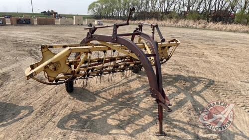 New Holland #56 hay rake, F95