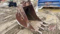 36" Excavator Digging Bucket, F114