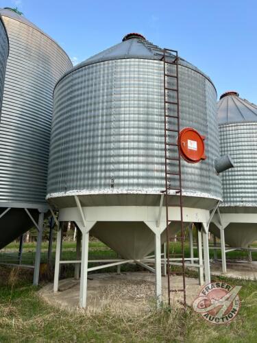 (Bin 8) Approx 1650 Bushel Behlen Hopper Bottom Bins, F187